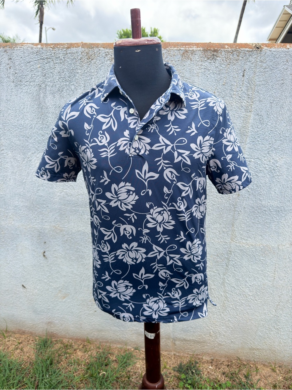 PreOwned Reyn Spooner Brrr Blue Polo Shirt Hawaiian Print Men's S